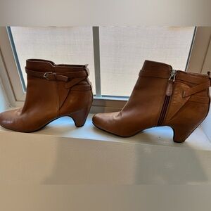 Sam Edelman ankle boot